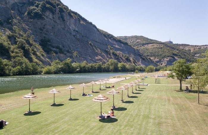 camping plage fleurie vallon-pont-d'arc